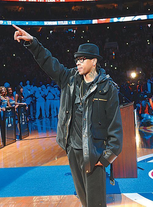 罗马诺：奥纳纳会在夏天回到曼联，但曼联还会为他找下家（罗马诺：奥纳纳今夏重返曼联，俱乐部仍将为其寻找下家）