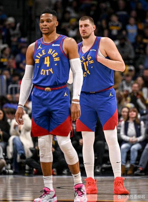 犯规太快！杨瀚森首节登场3分49秒领到第二次犯规被换下场（首节出战仅3分49秒，杨瀚森早早两犯被换下）