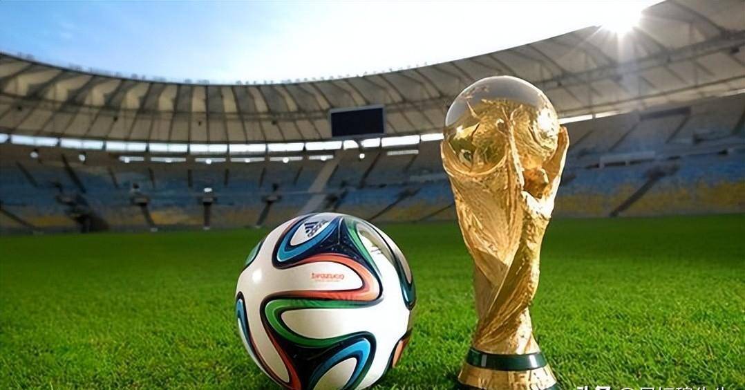 杜兰特关键中投命中，全场欢呼（杜兰特关键时刻中投命中，全场沸腾）