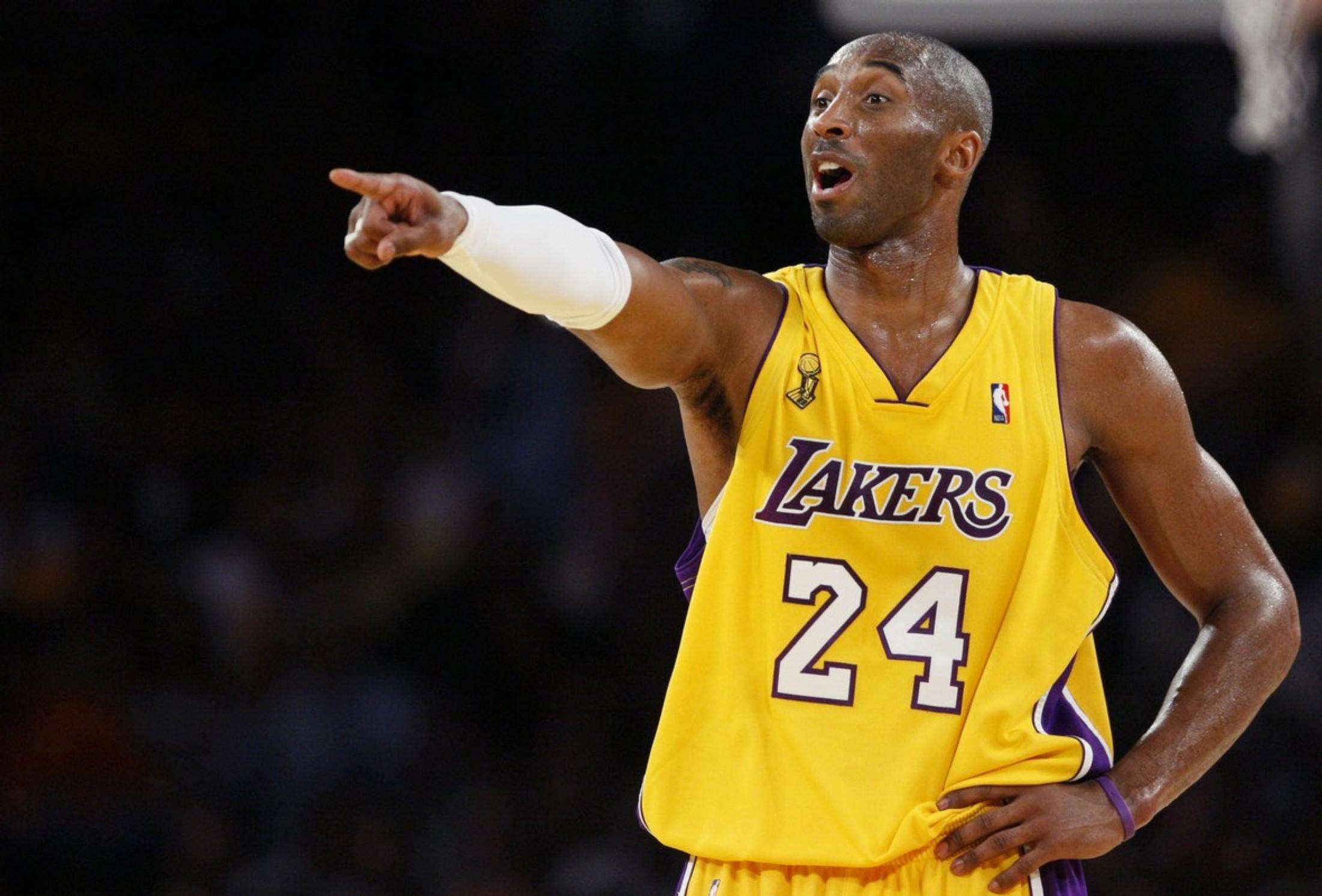 罗克从巴萨外租至巴甲，身价暴涨，现为巴甲最高，状态回升，成功摆脱困境。（巴萨外租罗克赴巴甲，身价跃升联赛第一，状态回暖摆脱低迷）