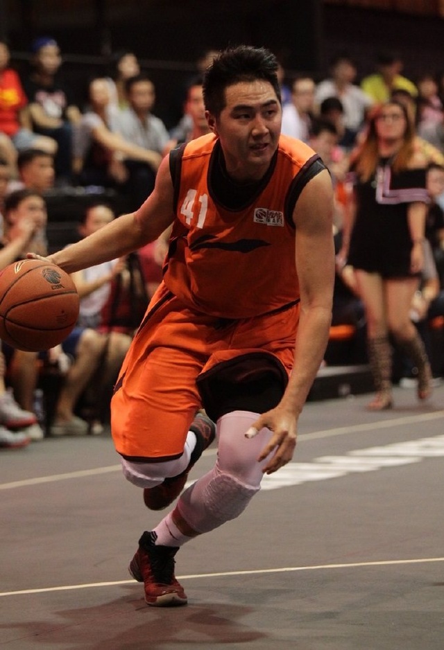 刘诚宇：和新疆队对抗蛮吃力，我要让自己变得更加强大（刘诚宇：对抗新疆压力不小，我要变得更强）