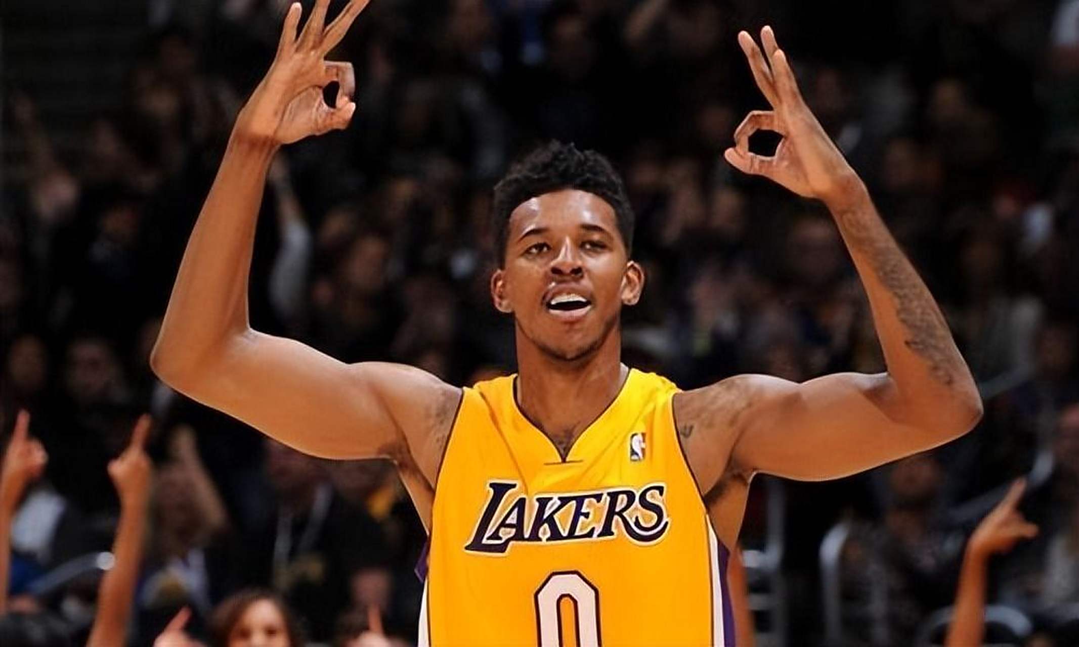 西海岸祝福邵佳一：俱乐部主教练荣升国足主帅，这是我们的荣幸（西海岸祝贺邵佳一出任国足主帅：俱乐部主帅荣升，我们倍感荣幸）