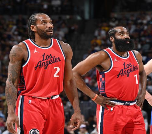 杭州大莲花中澳战票房破5000万，引爆10亿经济热潮（杭州“大莲花”中澳之战票房冲破5000万，带动超10亿元经济热浪）