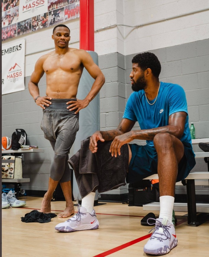 米利唐重伤缺阵3-4月！皇马后防线告急 6大后卫同时伤停（米利唐重伤将缺席3至4个月，皇马后防告急：6名后卫齐伤停）