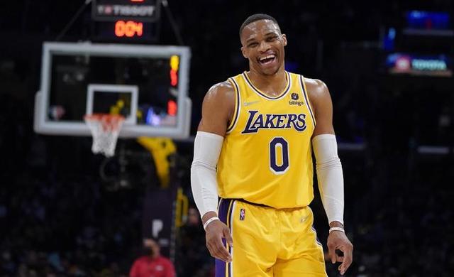 阿隆索：姆巴佩和C罗在感染力方面很像；我们应该培养居莱尔（阿隆索：姆巴佩与C罗的感染力相近；应着力培养居莱尔）